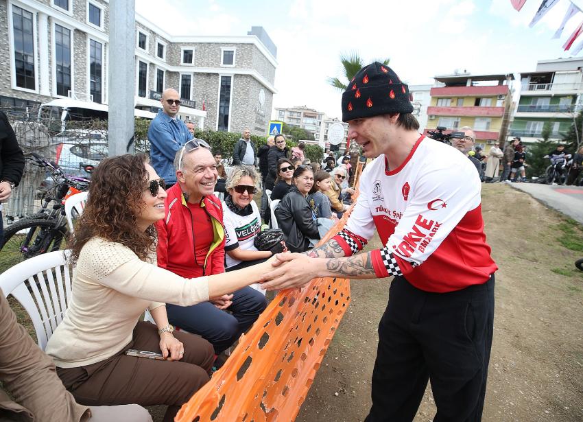 İŞÇİ AÇ BELEDİYE PUMP TRACK YARIŞMASI DÜZENLEDİ