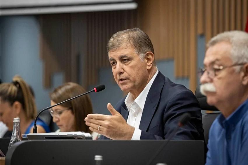 CEMİL TUGAY: 'İZMİR'DE ADAMI TÜKÜRÜĞE BOĞARLAR'