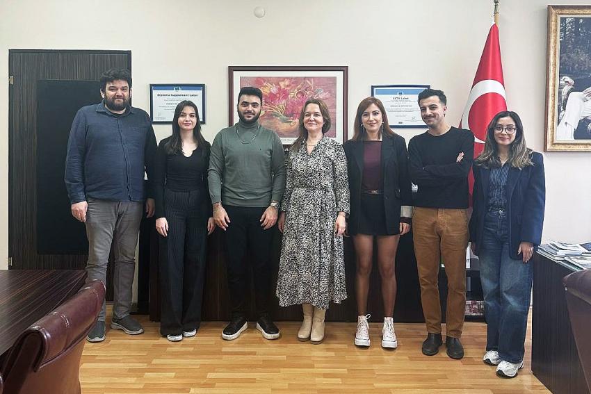 DEÜ ÖĞRENCİLERİ AMERİKA YOLCUSU