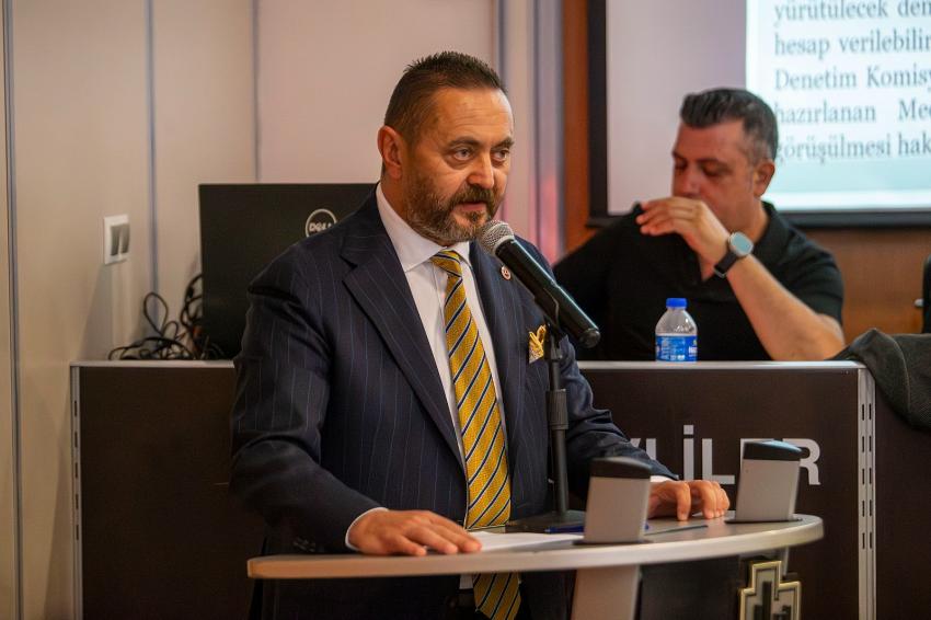 KARŞIYAKA BELEDİYESİ'NDE 'SEN MİSİN HAK ARAYAN'