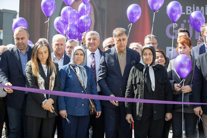 MÜCADELEYİ LAFTA DEĞİL, GERÇEKTE YAPMAK GEREKİR