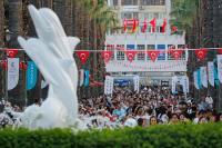 GARİBAN İZMİRLİYE FUAR DA HAYAL OLDU