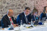 CEMİL TUGAY: 'İZMİR'İN YETERLİ OTELİ YOK'