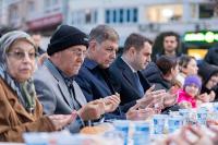 'SARAYLARA, ŞATAFATLI SOFRALARA İHTİYACIMIZ YOK'