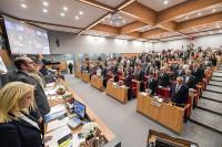 İZMİR BÜYÜKŞEHİR'DE SALDIRILARA ORTAK TEPKİ