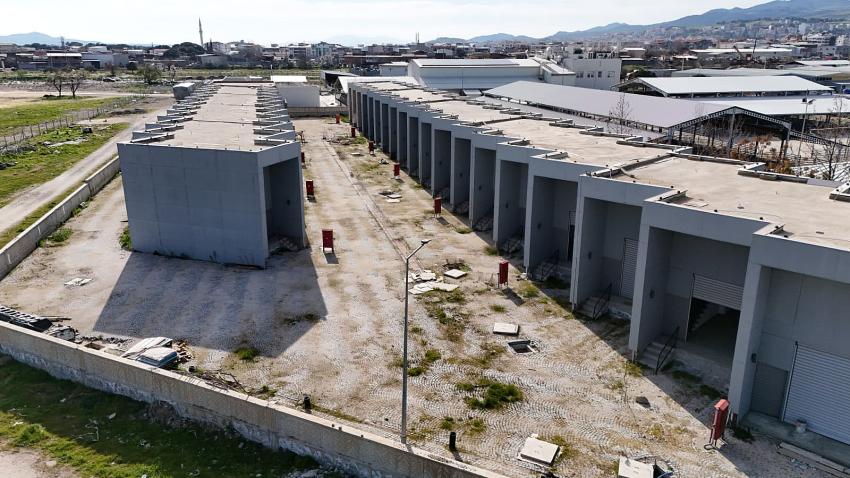 BERGAMA'DA SEBZE HALİ İSYANI. 1 YIL DEDİLER 5 YIL OLDU