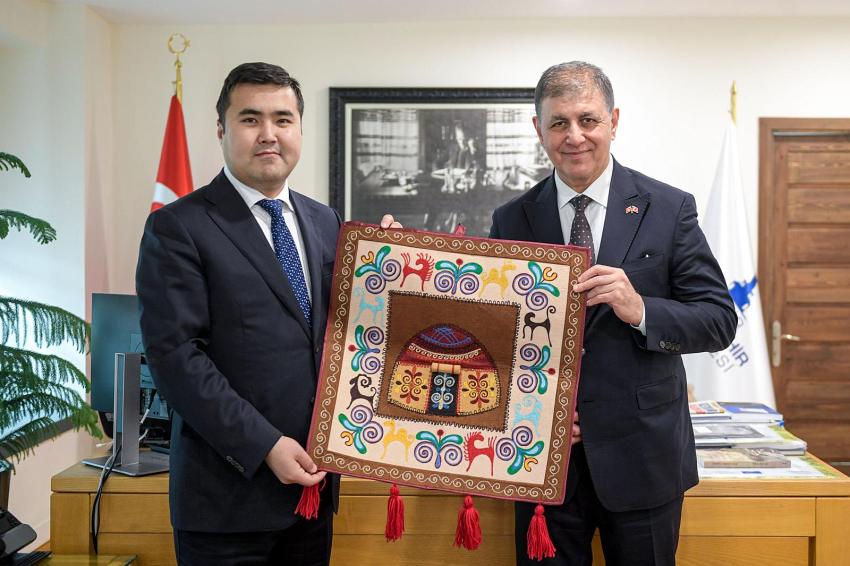 CEMİL TUGAY'DAN KIRGIZLARA 'AYTMATOV' JESTİ