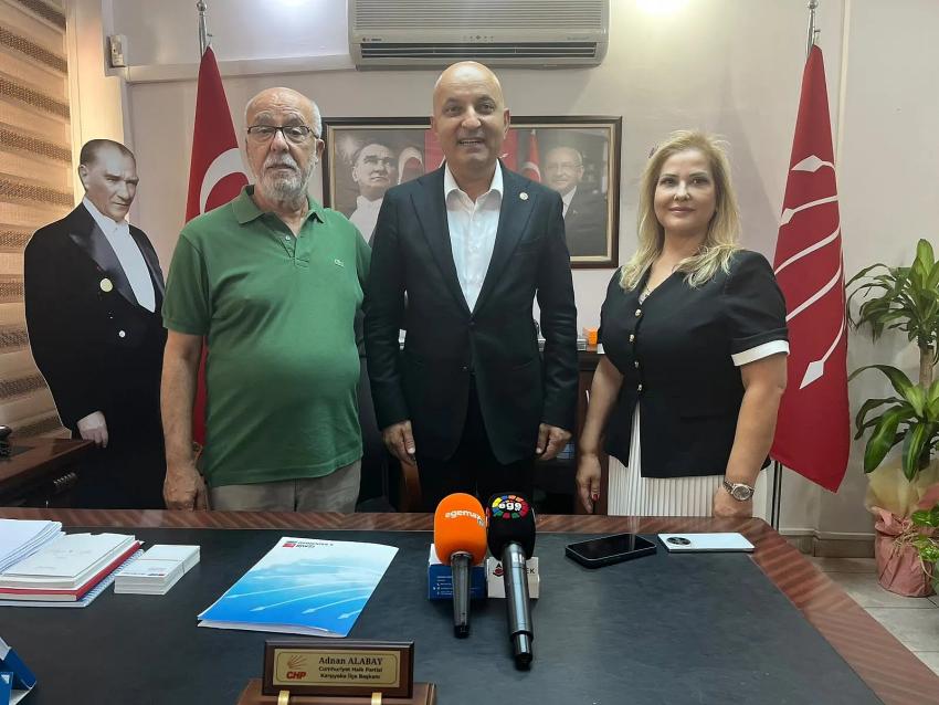 İŞTE CHP'NİN YENİ KARŞIYAKA KADIN KOLLARI BAŞKANI