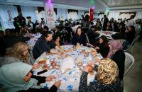 EMEKÇİSİNE MAAŞ VERMEYEN BAŞKAN ORUÇ SOFRASINDA