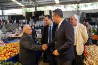 CHP'Lİ BAŞARIR BORNOVA'DA PAZAR GEZDİ