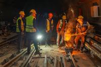 İZMİR METROSU'NDA RAYLAR DEĞİŞİYOR