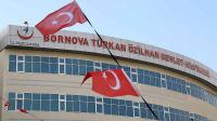 İZMİR' DE HASTANEYİ TAHTAKURULARI BASTI