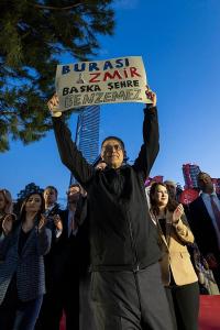 TUGAY: 'ATATÜRK'ÜN KAMULAŞTIRMA BELGESİNİ İNDİRDİLER'