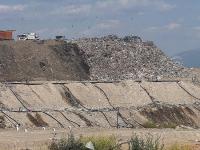 İZMİR'İN ÇÖP DAĞLARI BERGAMA'YA DAYANDI